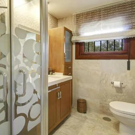 Rentitspain Grand Luxury Piscina & Jacuzzi Granada