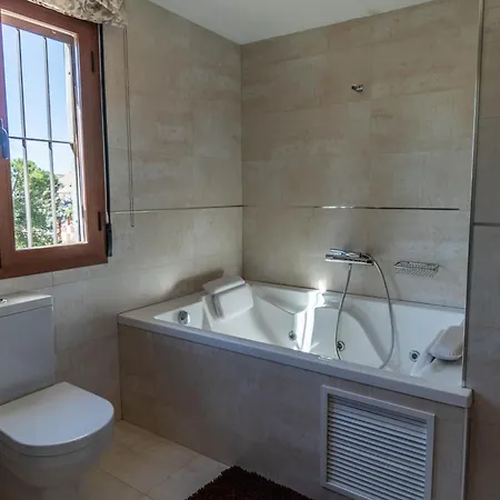 Rentitspain Grand Luxury Piscina & Jacuzzi Granada *