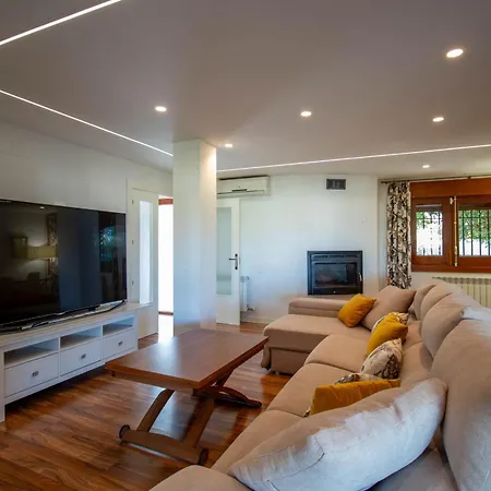 Rentitspain Grand Luxury Piscina & Jacuzzi Granada Villa